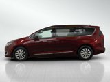 Used 2017 Chrysler Pacifica Touring-L image 2