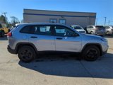 Used 2014 Jeep Cherokee Sport image 4