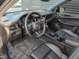 Certified 2024 Porsche Macan image 4