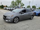 Used 2020 Nissan Versa SR image 3