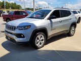Used 2025 Jeep Compass Latitude image 3