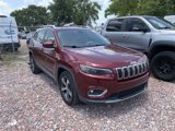 Used 2019 Jeep Cherokee Limited image 2