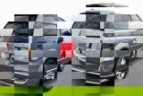 Used 2016 Dodge Grand Caravan SE image 2