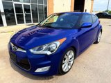 Used 2012 Hyundai Veloster w/ Style Pkg image 3