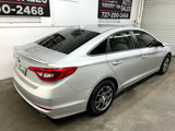 Used 2017 Hyundai Sonata SE image 3
