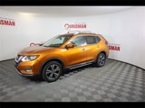 Used 2018 Nissan Rogue SL image 3