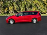 New 2025 Chrysler Pacifica Select image 2