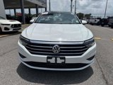 Used 2019 Volkswagen Jetta SE image 2