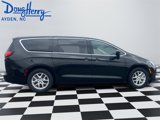 Used 2023 Chrysler Voyager LX image 6