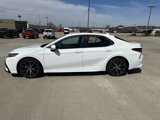 Used 2023 Toyota Camry SE image 2