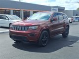 Used 2017 Jeep Grand Cherokee Altitude image 3