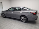 Used 2024 Nissan Altima 2.5 SV image 3
