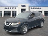 Used 2017 Nissan Rogue SV image 2