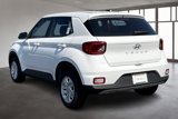 New 2025 Hyundai Venue SE image 3