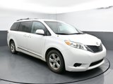 Used 2011 Toyota Sienna LE image 2