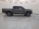 Used 2019 Toyota Tacoma TRD Sport image 3