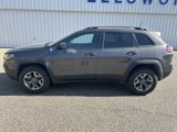 Used 2019 Jeep Cherokee Trailhawk image 2