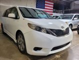 Used 2011 Toyota Sienna SE w/ Preferred Pkg image 3