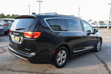 Used 2018 Chrysler Pacifica Limited image 4