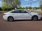 Used 2020 Lexus ES 300h w/ Premium Package image 2