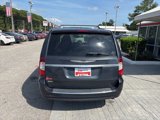 Used 2013 Chrysler Town & Country Touring image 4
