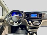 Used 2019 Chrysler Pacifica Touring-L image 3