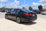Used 2023 Nissan Altima 2.5 SV image 2
