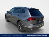 Used 2022 Volkswagen Tiguan SE w/ Panoramic Sunroof Package image 4