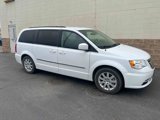 Used 2014 Chrysler Town & Country Touring image 2
