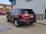 Used 2018 Ford Explorer XLT image 4