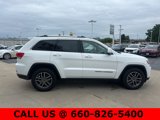 Used 2019 Jeep Grand Cherokee Laredo w/ Security & Convenience Group image 4