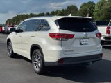 Used 2018 Toyota Highlander SE image 5