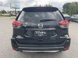Used 2017 Nissan Rogue SV image 4