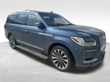 Used 2018 Lincoln Navigator Select w/ Technology Package image 2