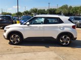Used 2025 Hyundai Venue SEL image 4