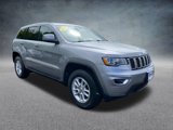 Used 2019 Jeep Grand Cherokee Laredo image 4