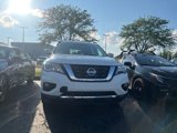 Used 2018 Nissan Pathfinder SV image 3