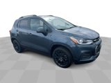 Used 2022 Chevrolet Trax LT w/ Premium Seat Package image 2