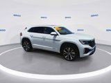 Used 2024 Volkswagen Atlas Cross Sport SEL Premium R-Line image 2