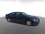 Used 2023 Nissan Altima 2.5 S image 2