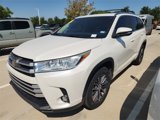 Used 2018 Toyota Highlander XLE image 2