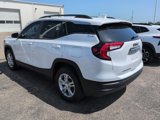 Used 2022 GMC Terrain SLE w/ Driver Convenience Package image 2
