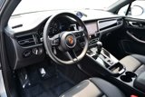 Certified 2025 Porsche Macan image 4