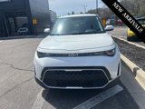 Used 2023 Kia Soul LX w/ LX Technology Package image 2