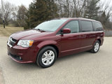 Used 2019 Dodge Grand Caravan SXT image 2