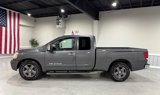 Used 2005 Nissan Titan SE image 2