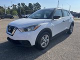 Used 2020 Nissan Kicks S image 2