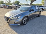 Used 2022 Nissan Altima 2.5 SR image 2