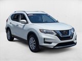 Used 2020 Nissan Rogue SV image 3
