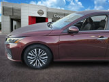 Used 2023 Nissan Altima 2.5 SV image 2